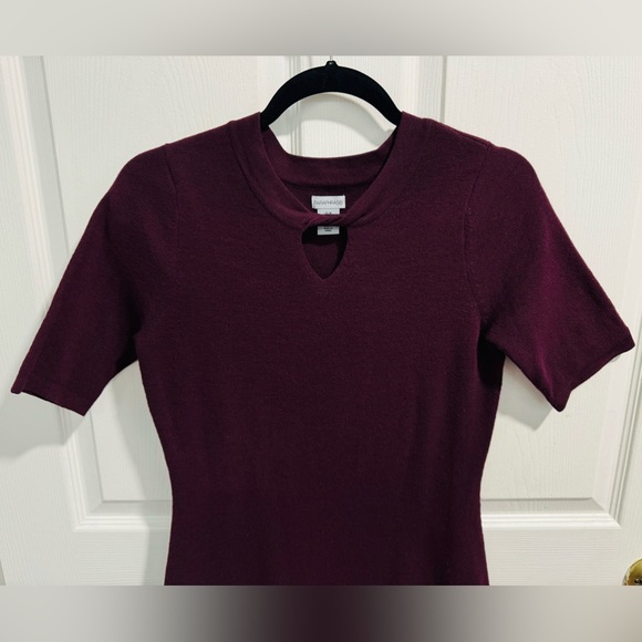 Paraphrase Maroon Knot Keyhole Career Sheath Sweater Dress. Size M. 3/4 sleeves - Picture 2 of 8